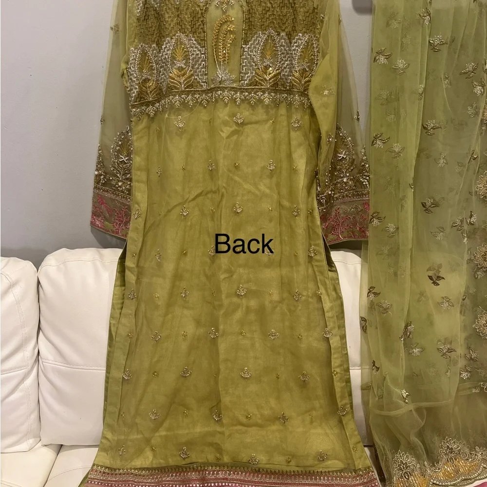 Pakistani Indian zaha branded suit sold - Picture 9 of 14